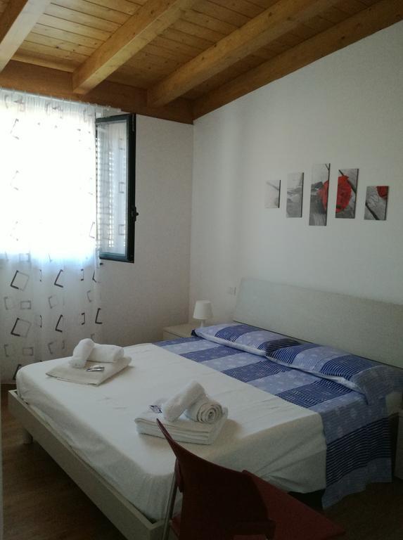 Appartamenti Vacanze Mareemare กาโปดอร์ลันโด ภายนอก รูปภาพ