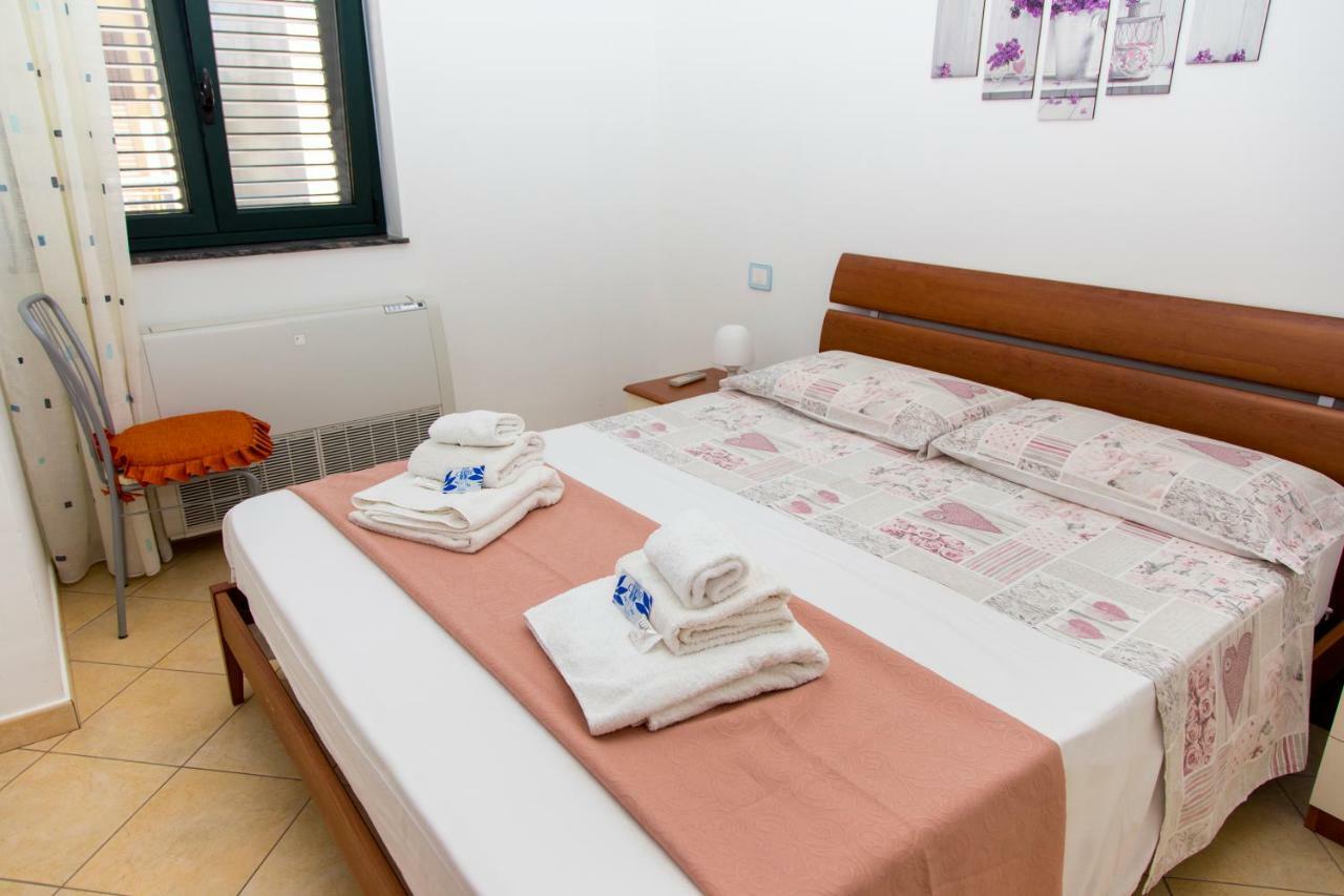 Appartamenti Vacanze Mareemare กาโปดอร์ลันโด ภายนอก รูปภาพ